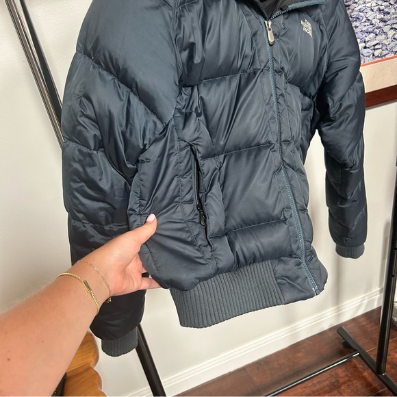 Northface 550 Puffer Ski Jacket in Navy Blue - Picture 10 of 16